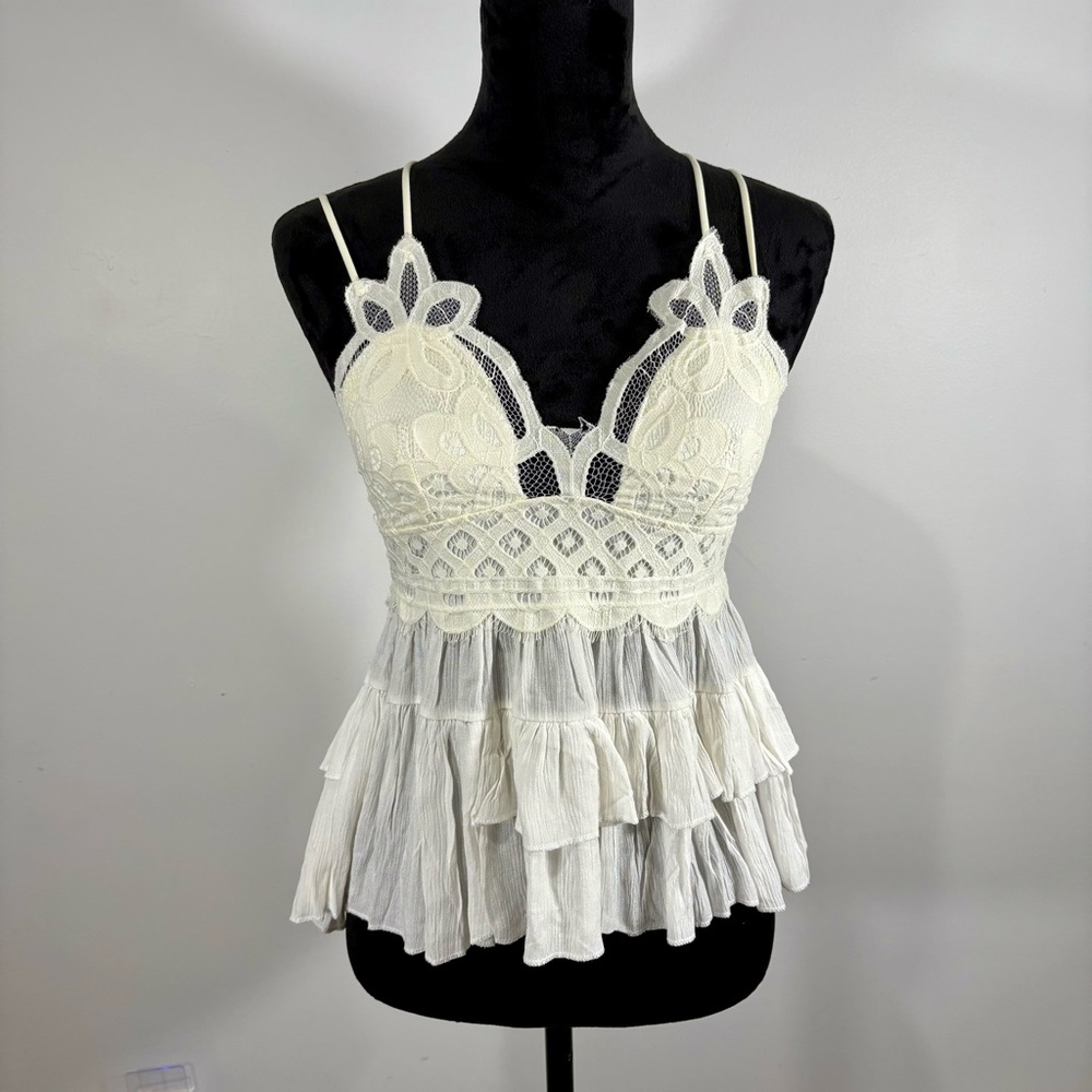 Zenana Outfitters Cream Lace Spaghetti Strap Top
